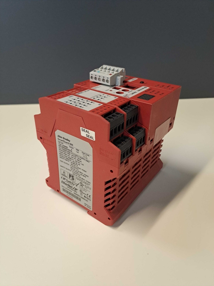 ALLEN-BRADLEY  1752-L24BBBE