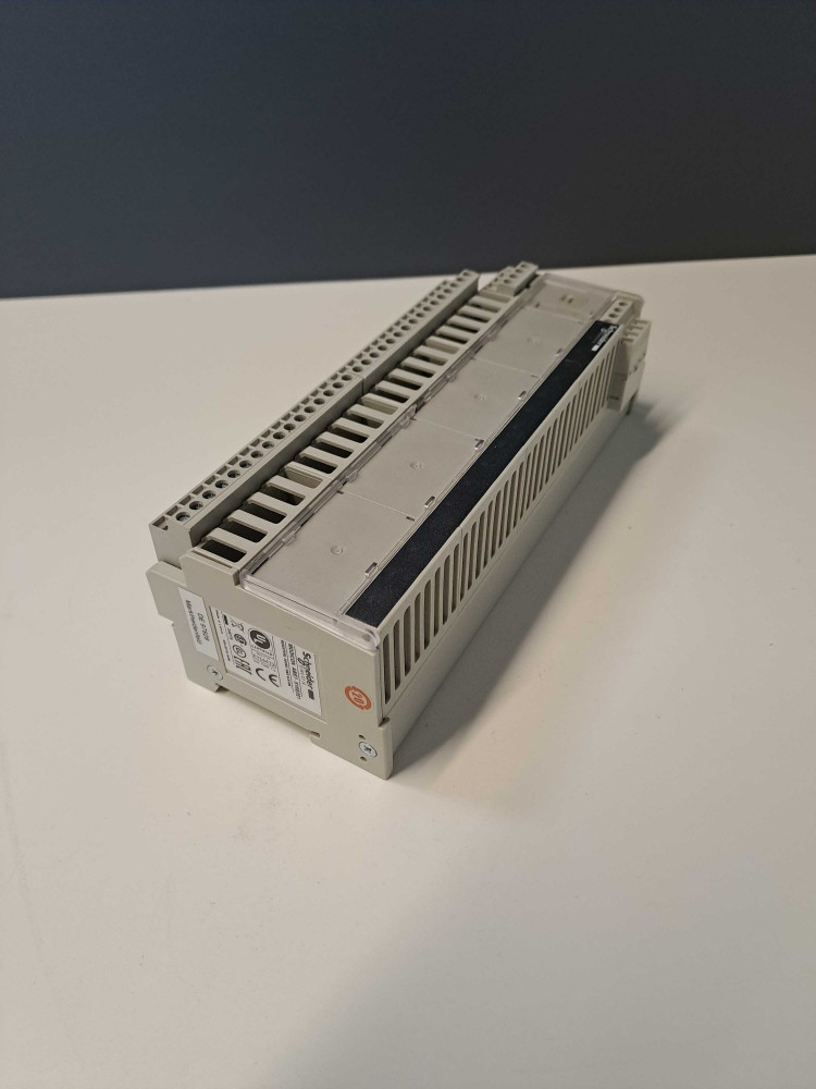 SCHNEIDER  ABE7S16E2E1