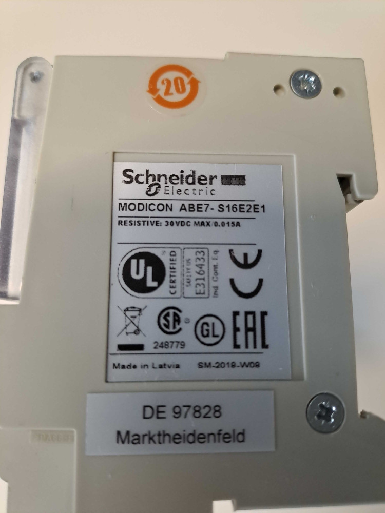 SCHNEIDER  ABE7S16E2E1