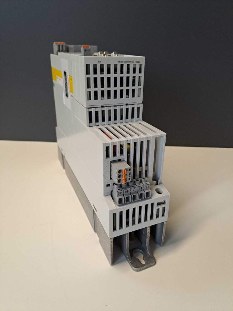 LENZE  E84AVHCE2224SB0