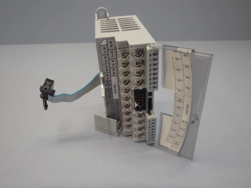 ALLEN BRADLEY  1762-IQ16