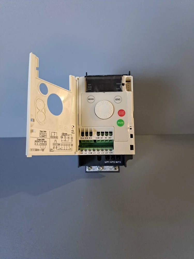 SCHNEIDER  ATV12H055M2