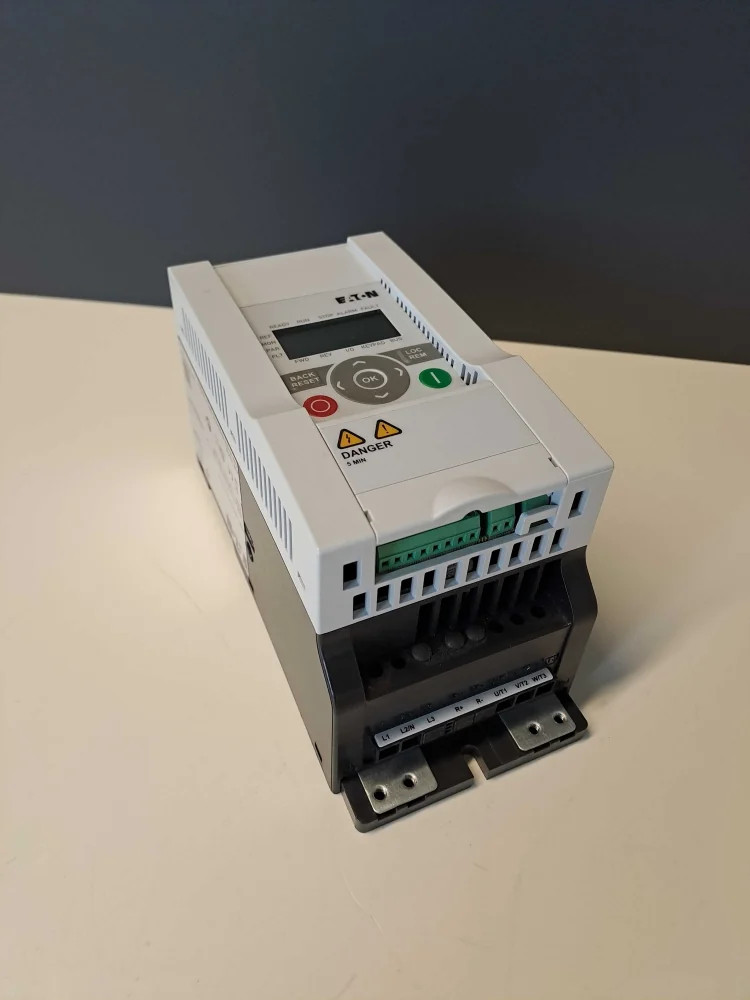 EATON  MMX12AA4D8F00