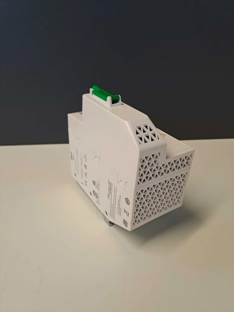 SCHNEIDER  BMEP582040