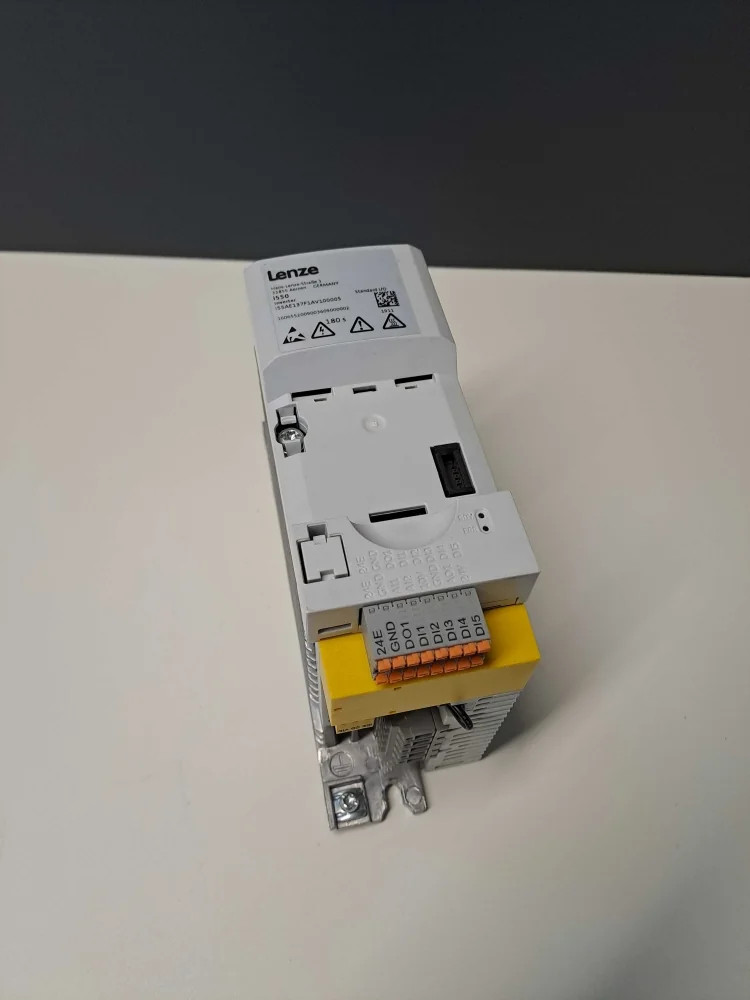 LENZE  I55AE137F1AV10000S