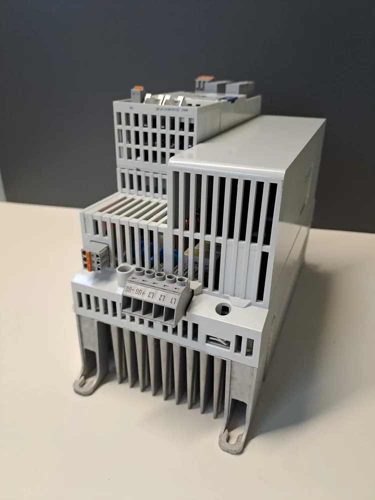 LENZE  E84AVHCE4024SB0