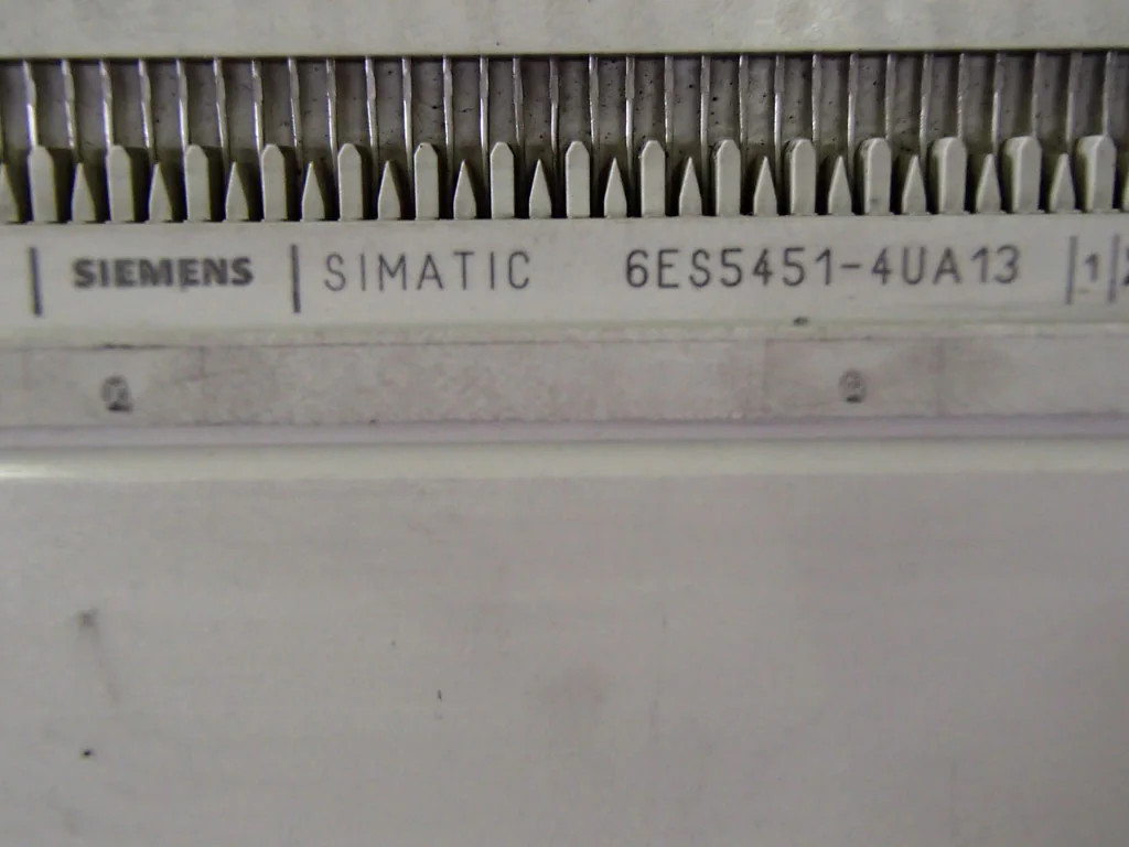 SIEMENS 6ES5451-4UA13
