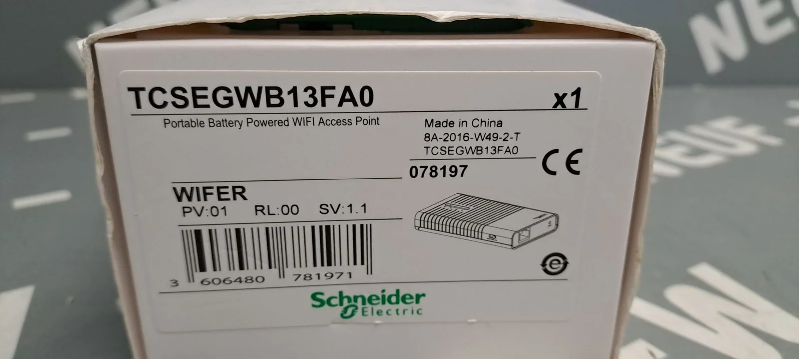SCHNEIDER  TCSEGWB13FA0