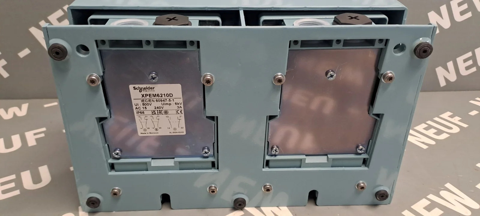 SCHNEIDER  XPEM6210D