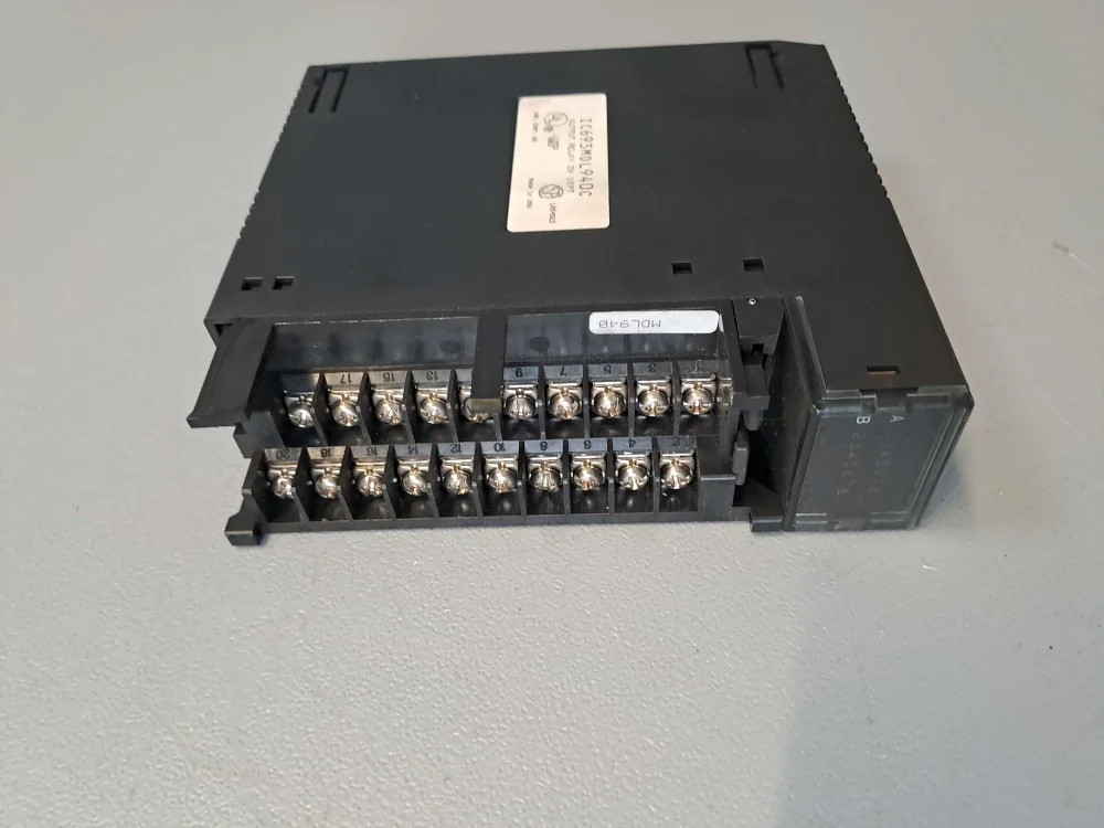 GE FANUC  IC693MDL940