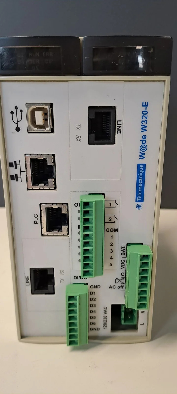 SCHNEIDER  TSXHEW320R1C