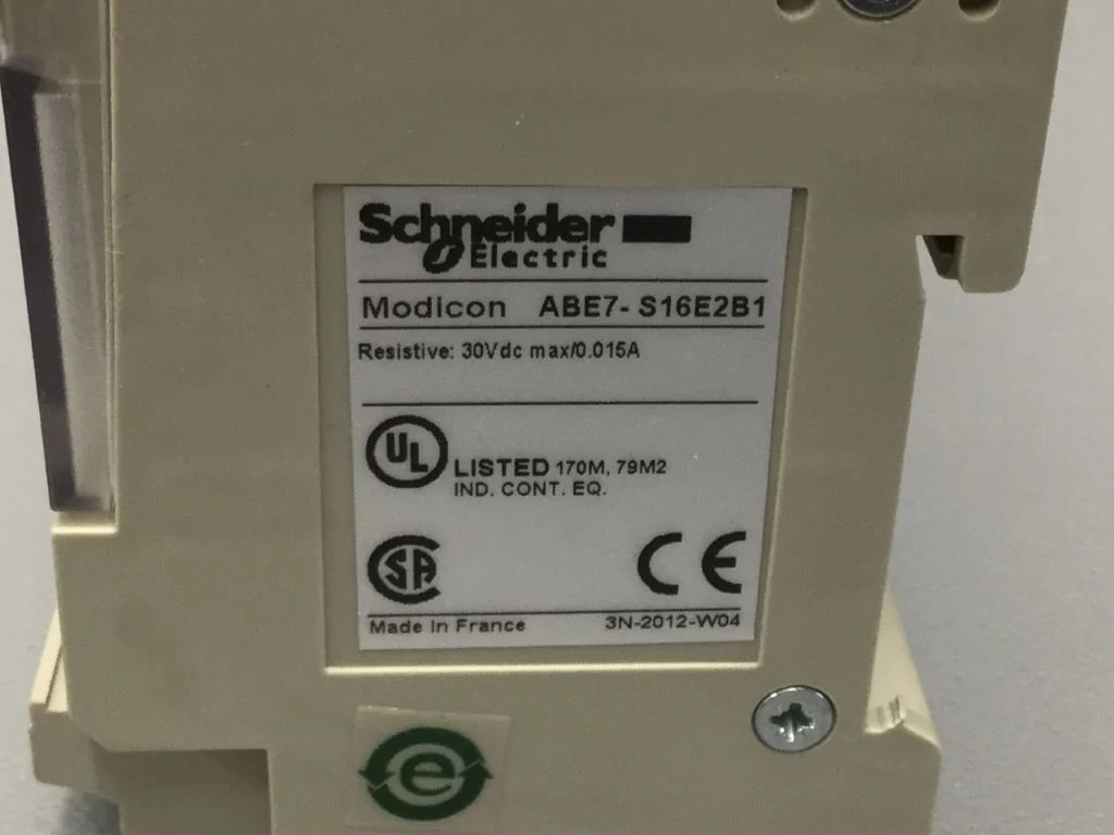 SCHNEIDER  ABE7-S16E2B1