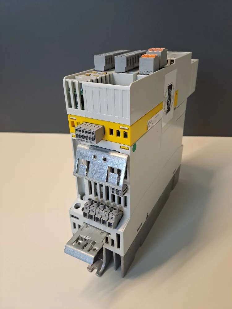 LENZE  E84AVTCE5514SB0