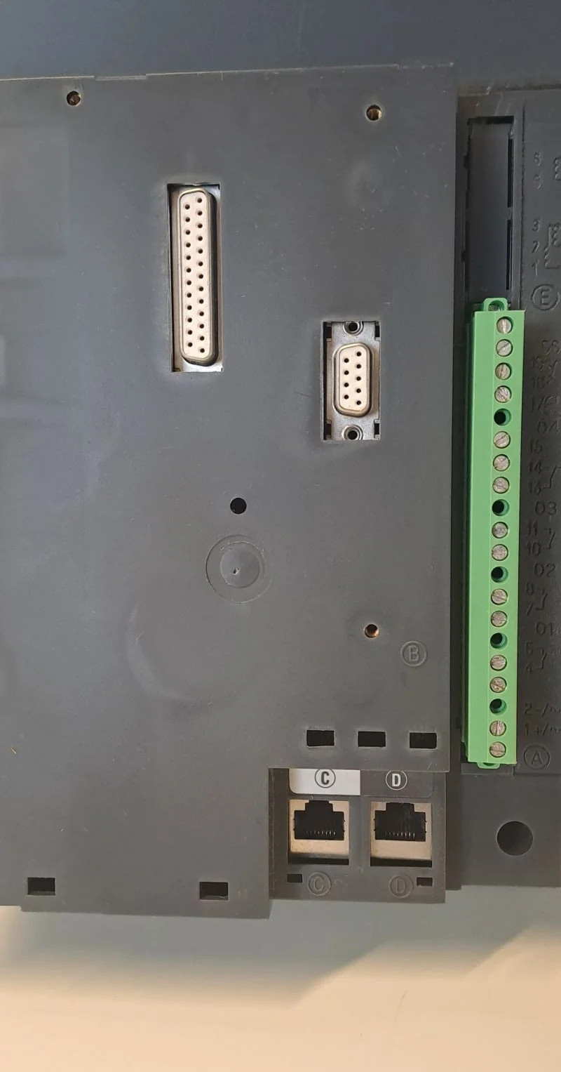 SCHNEIDER  S10UDXXXJXXNT