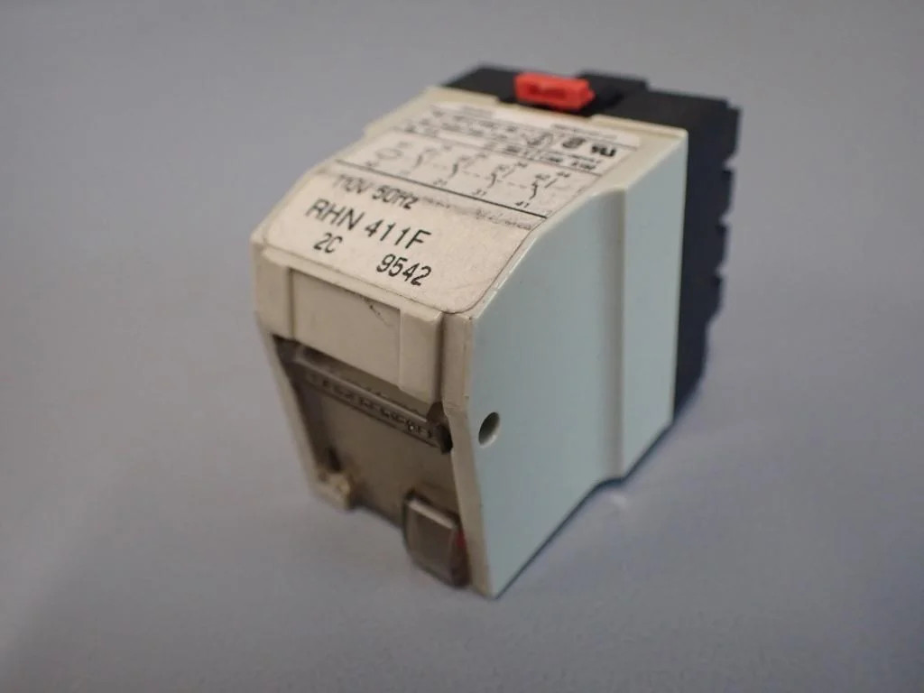 TÉLÉMÉCANIQUE  RHN411F