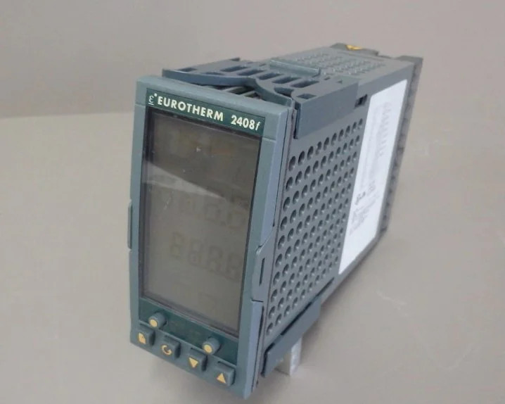 EUROTHERM 2408F/CC/VH/R4/R4/R4/XX/PB/XX/FRA