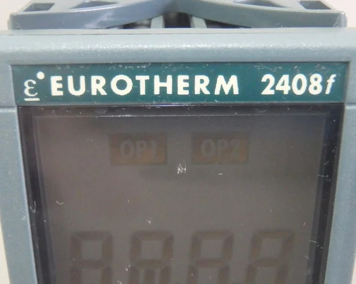 EUROTHERM 2408F/CC/VH/R4/R4/R4/XX/PB/XX/FRA