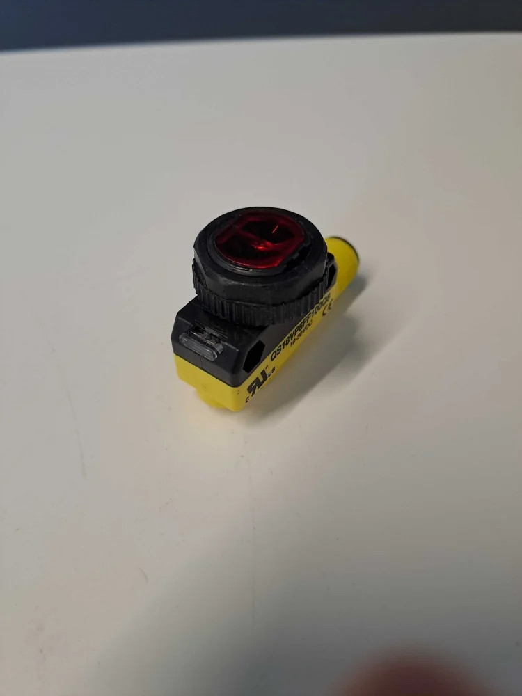 BANNER QS18VP6FF100Q8