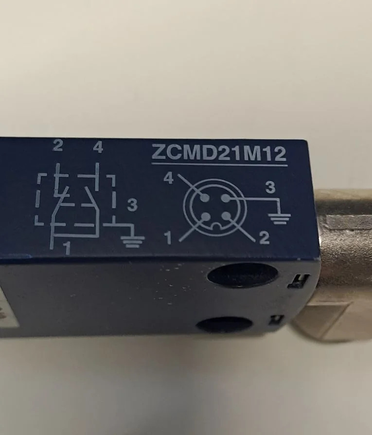 TÉLÉMÉCANIQUE  ZCMD21M12