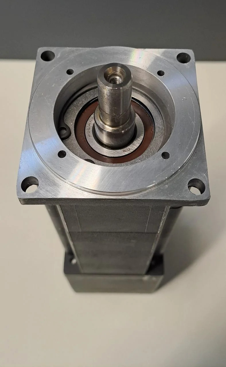 LENZE  MCS06I41-RS0P1