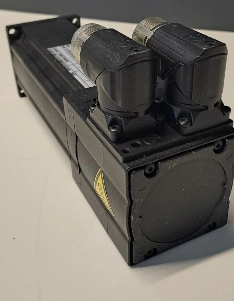 LENZE  MCS06I41-RS0P1