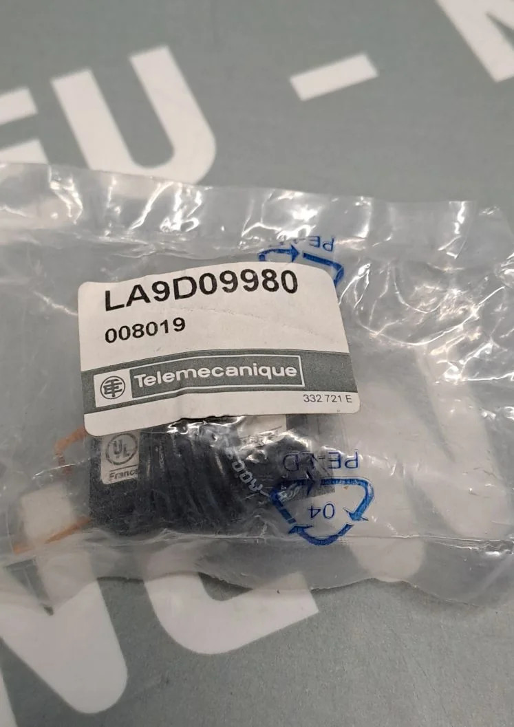TÉLÉMÉCANIQUE  LA9D09980