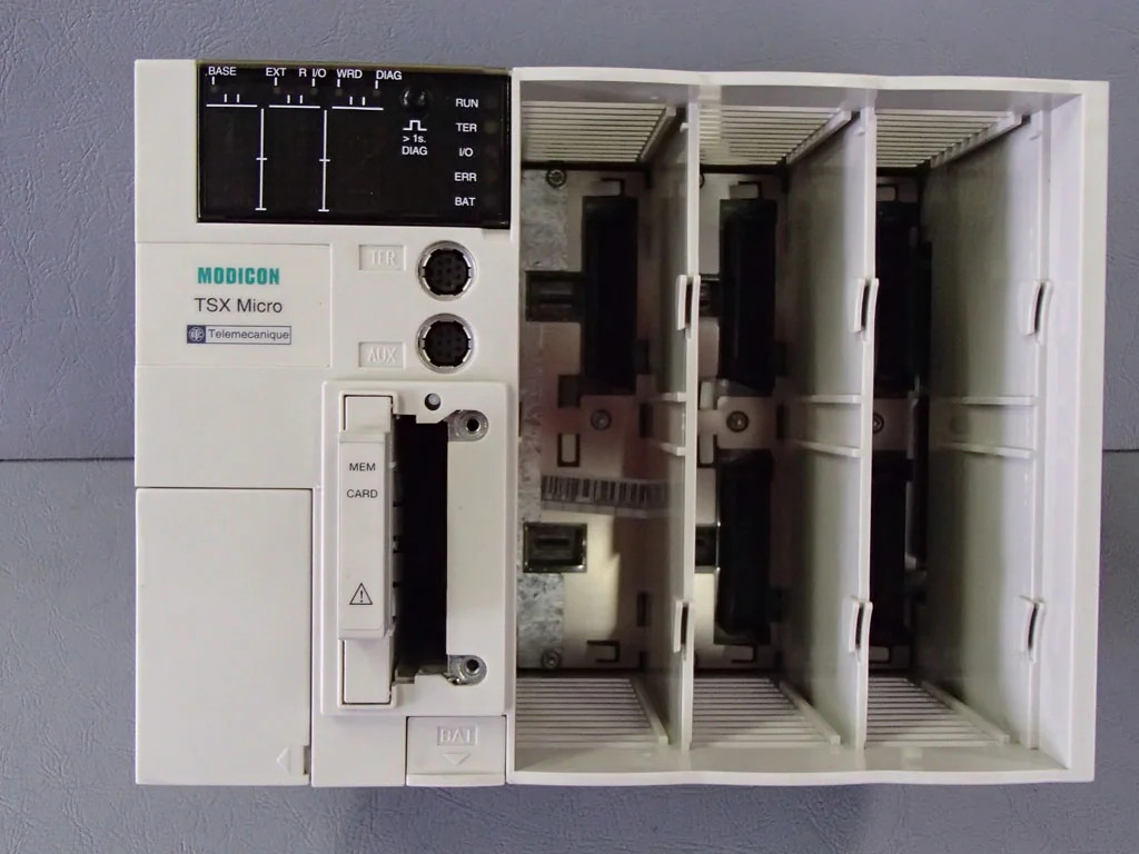 TÉLÉMÉCANIQUE  TSX3721001