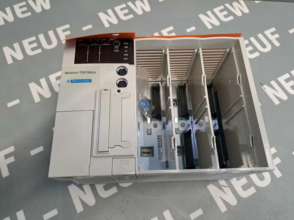 TÉLÉMÉCANIQUE  TSX3721001