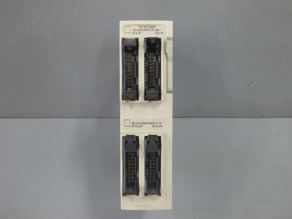 TÉLÉMÉCANIQUE  TSXDMZ64DTK