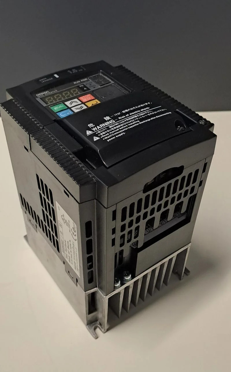 OMRON  3G3MX2-AB015-E