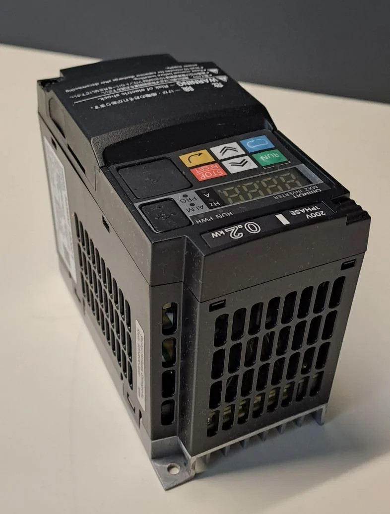 OMRON  3G3MX2-AB002-E