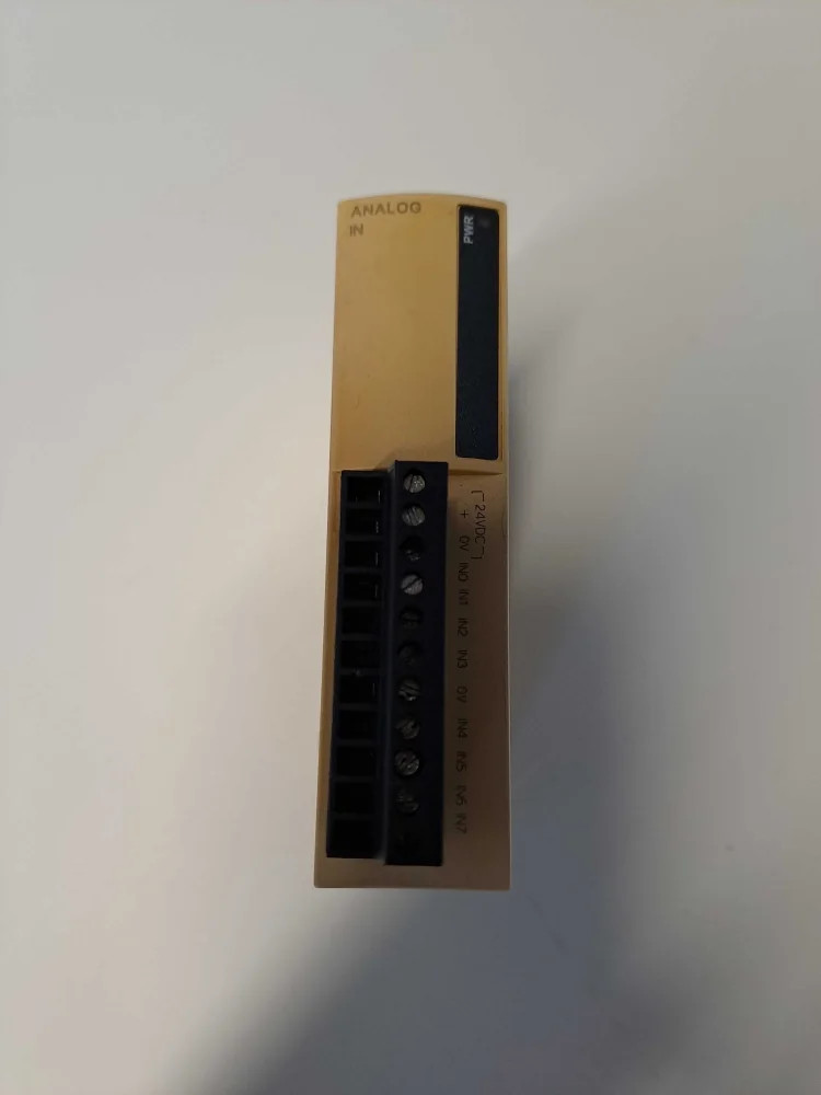 TÉLÉMÉCANIQUE  TWDAMI8HT