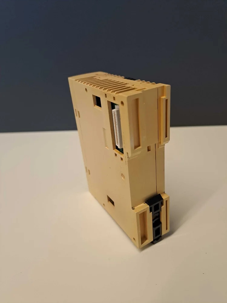 TÉLÉMÉCANIQUE  TWDAMI8HT