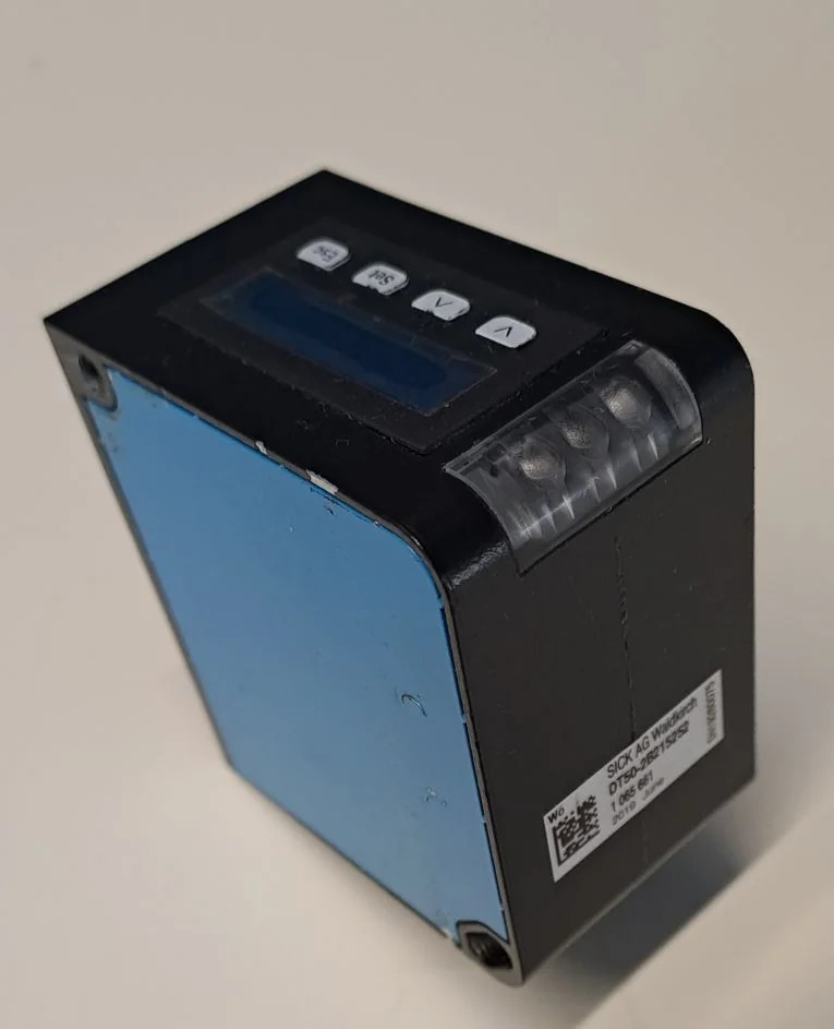 SICK  DT50-2B215252