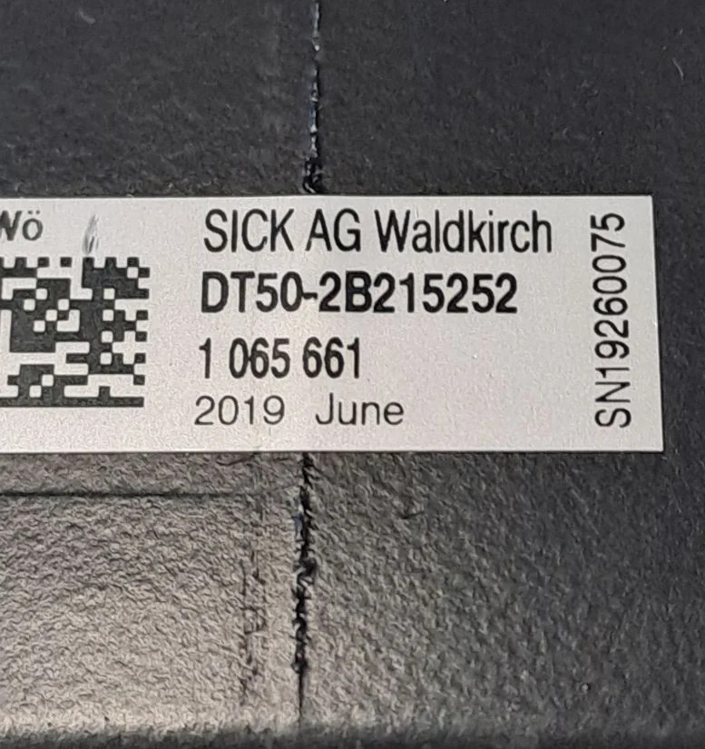 SICK  DT50-2B215252
