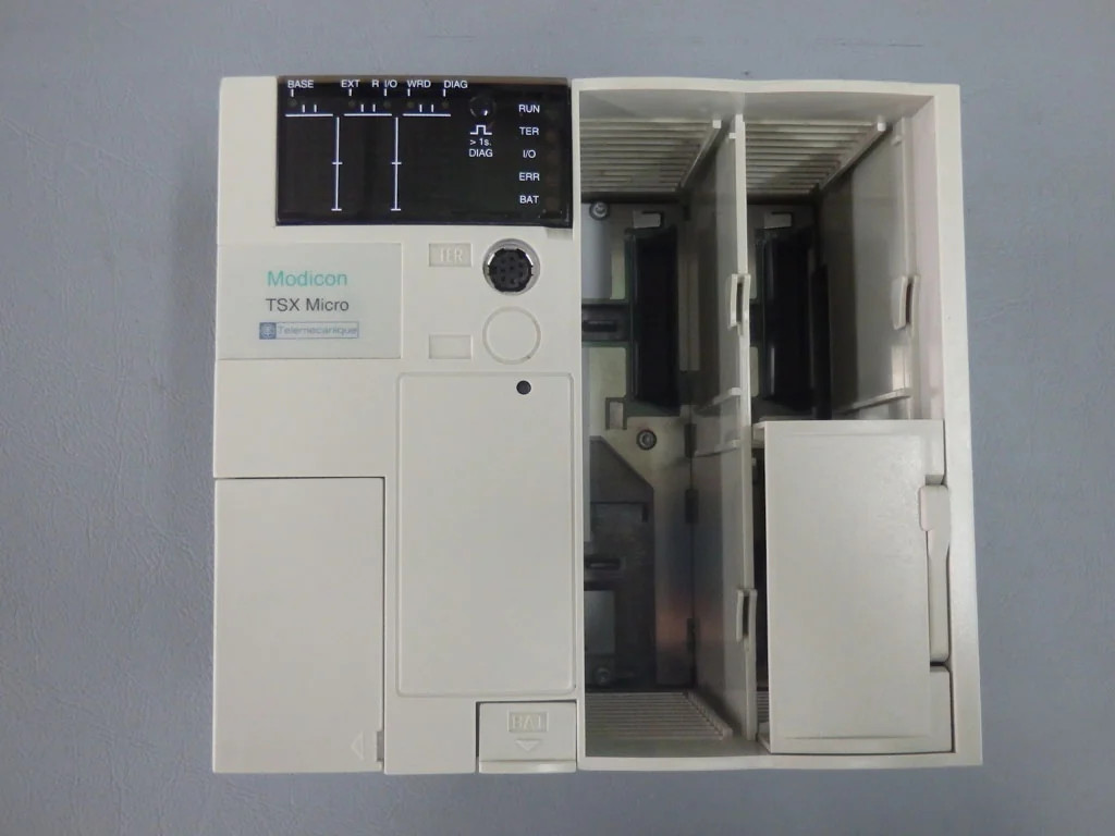 TÉLÉMÉCANIQUE  TSX3710101