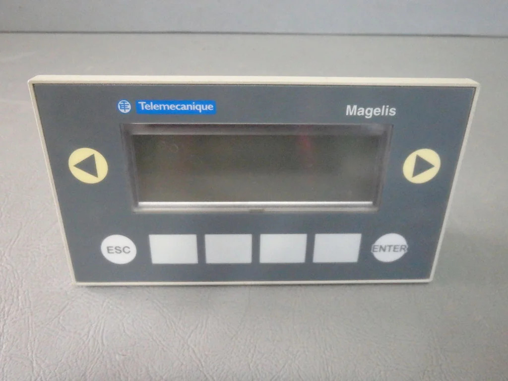 TÉLÉMÉCANIQUE  XBTN401