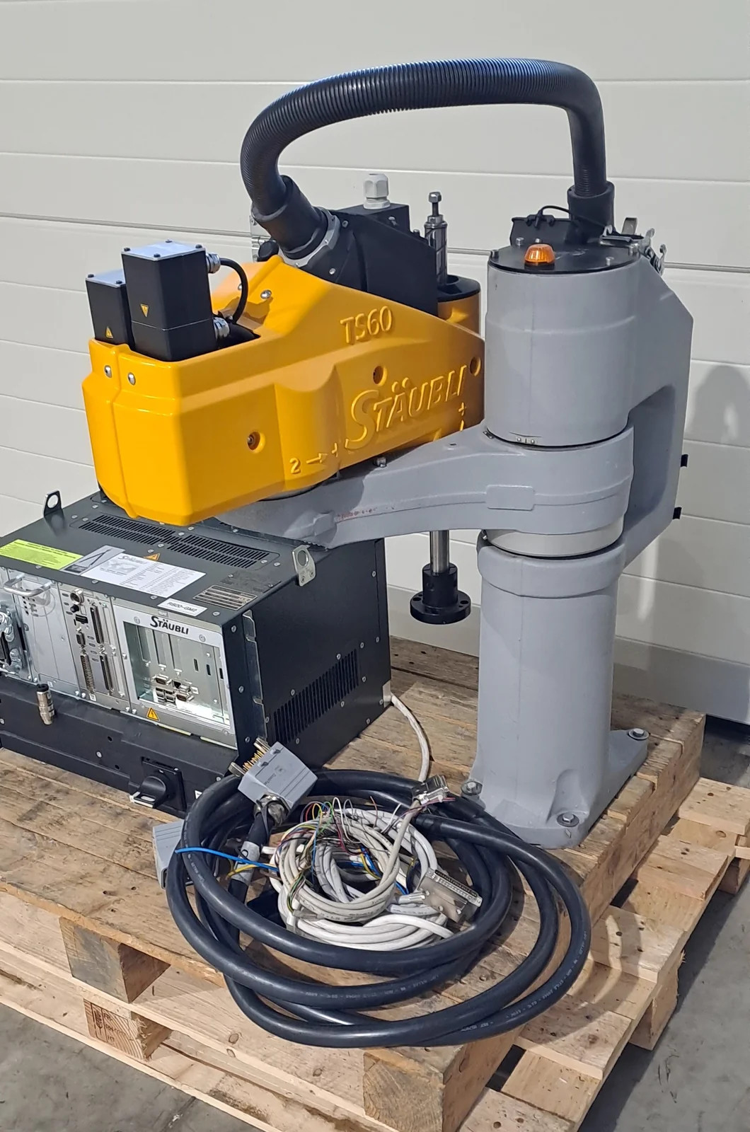 STAUBLI  ROBOT TS60-CS8C