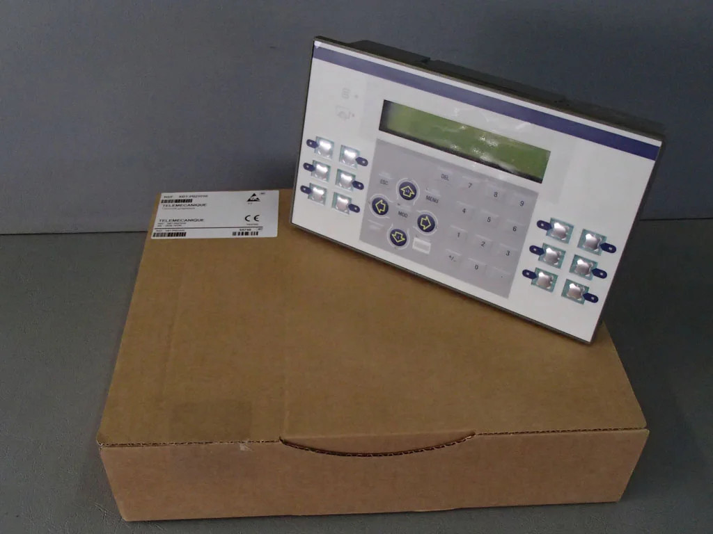 TÉLÉMÉCANIQUE  XBT-P021010