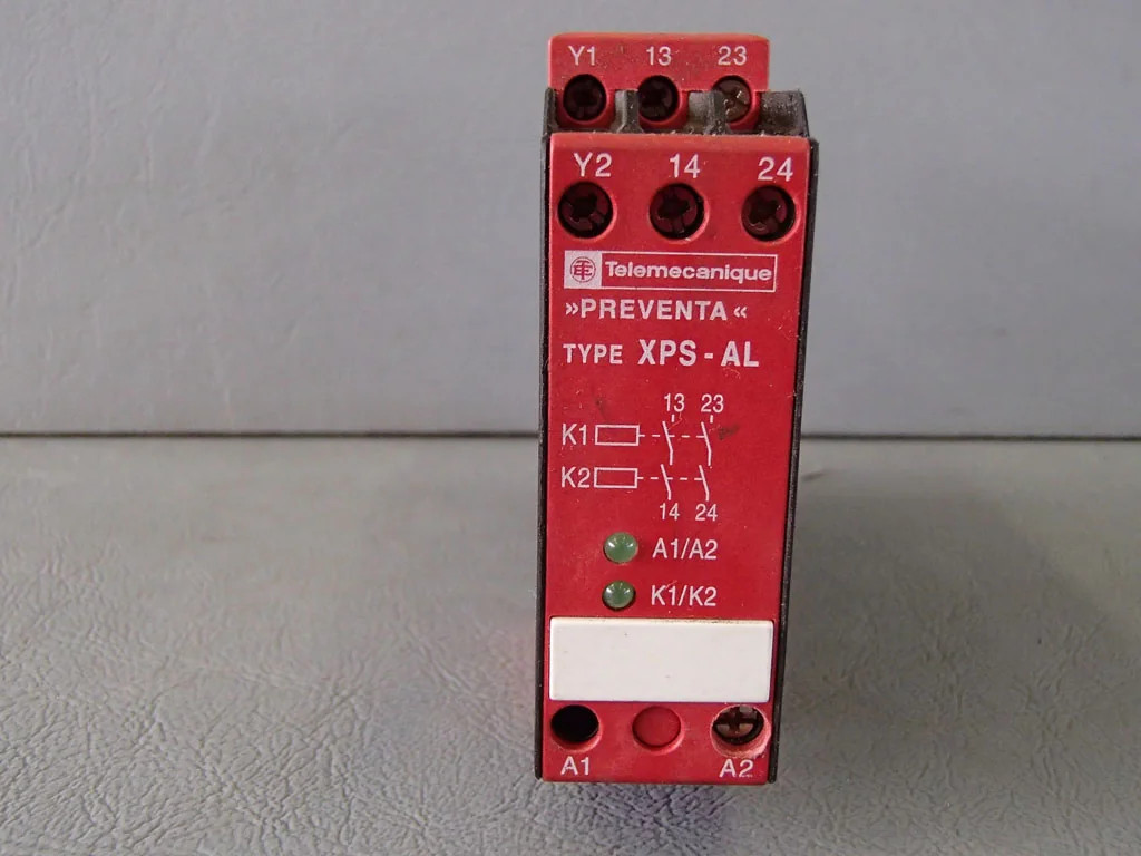 TÉLÉMÉCANIQUE  XPS-AL5110