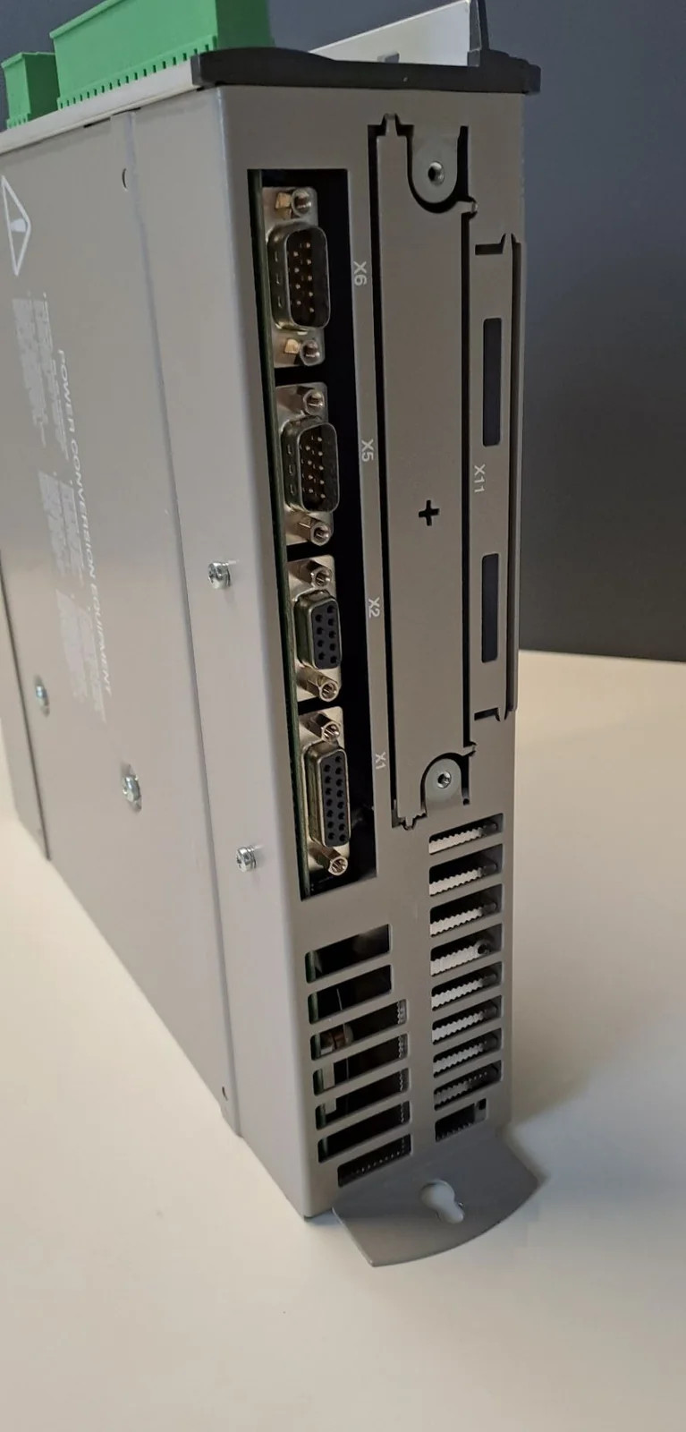 TÉLÉMÉCANIQUE  LXM15MD28N4