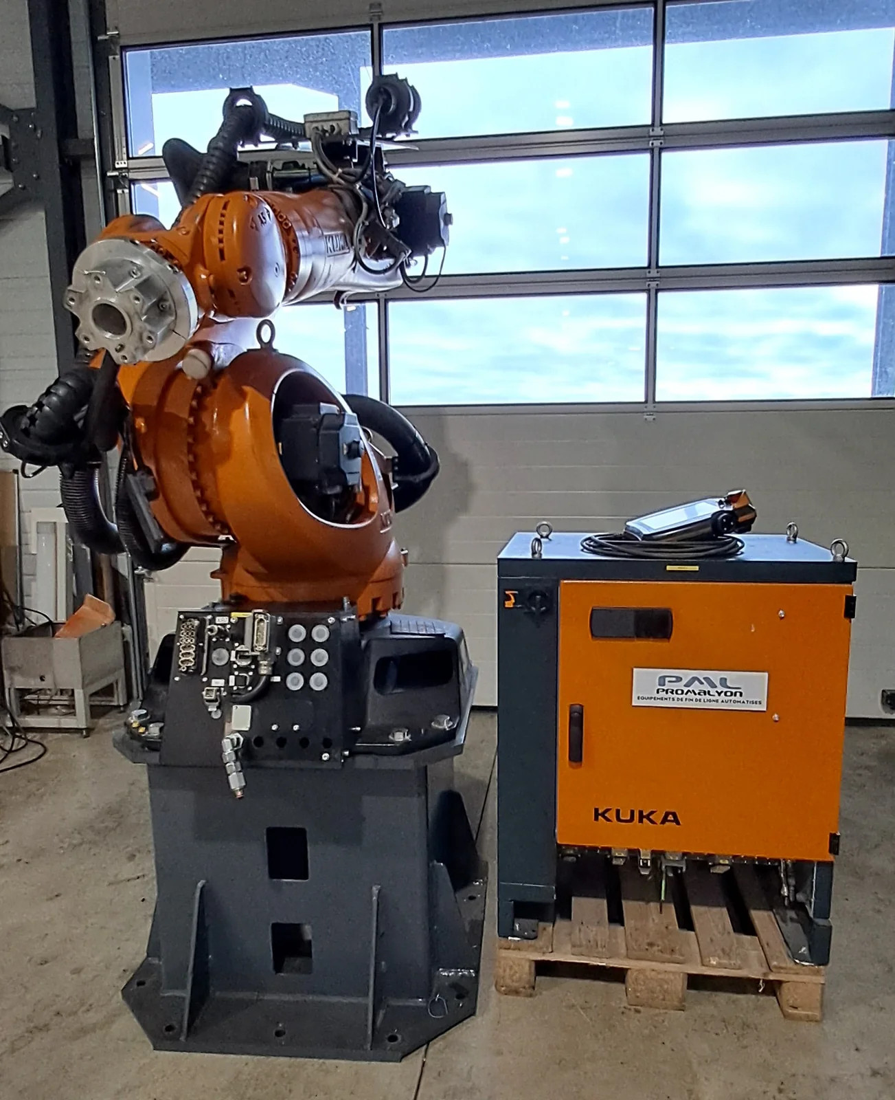 KUKA KR90 R2700 PRO