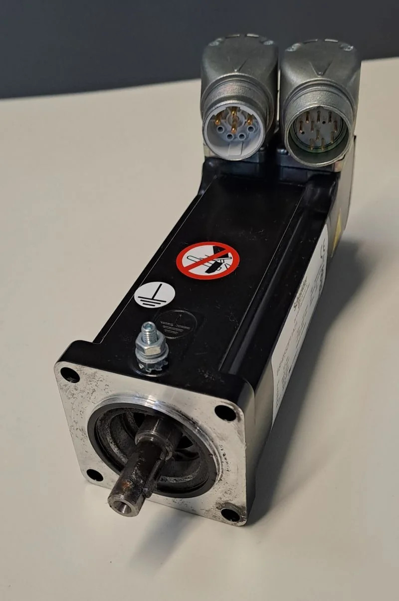 SCHNEIDER  BSH0552P11A2A