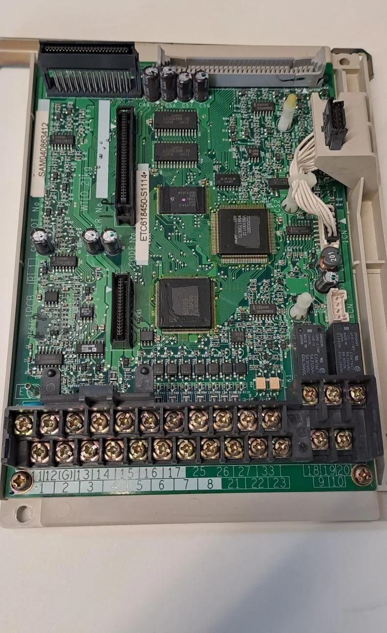 YASKAWA  ETC618450-S1114