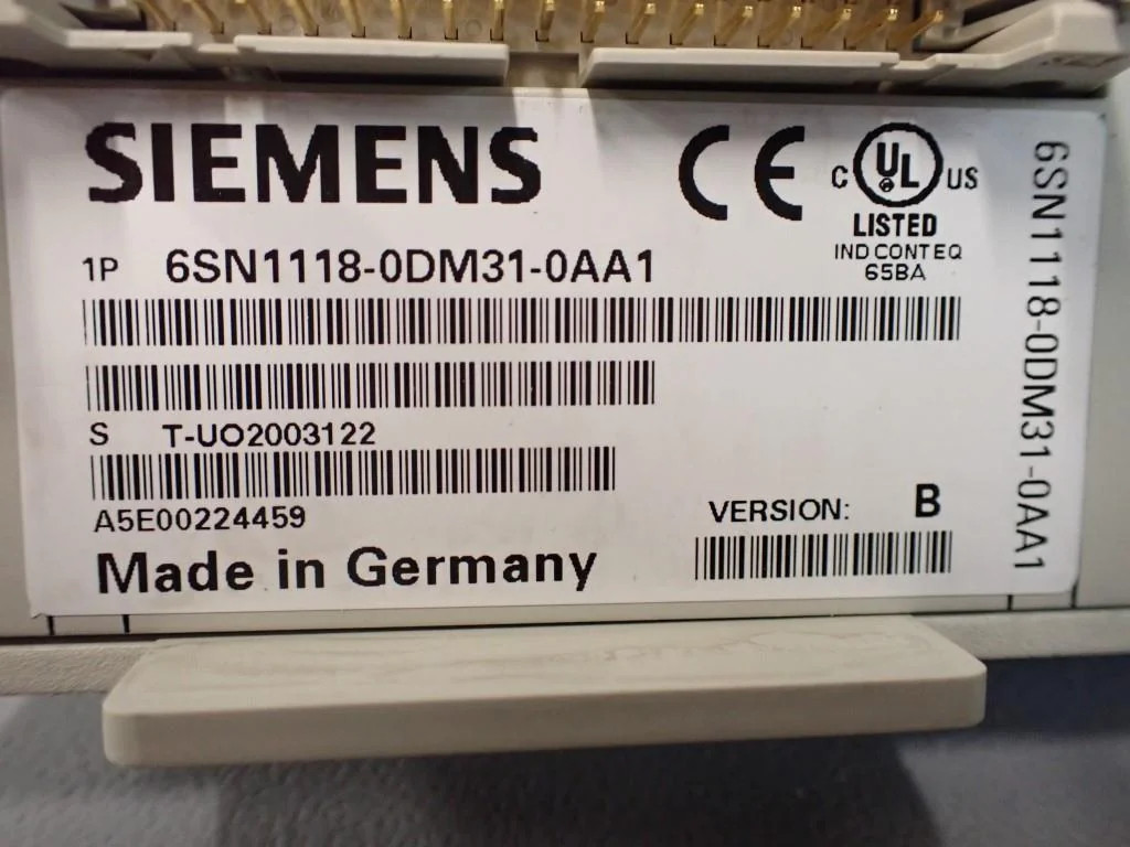 SIEMENS 6SN1118-0DM31-0AA1