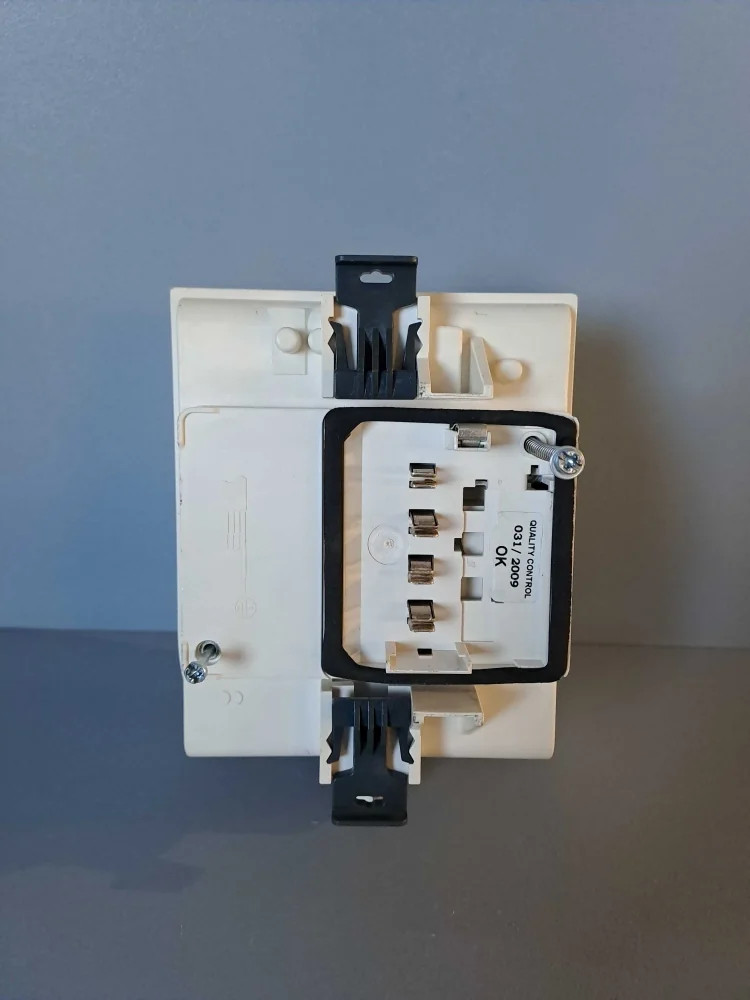 SCHNEIDER  KNB32CM55