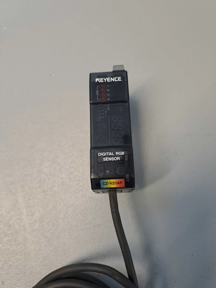 KEYENCE  CZV21AP