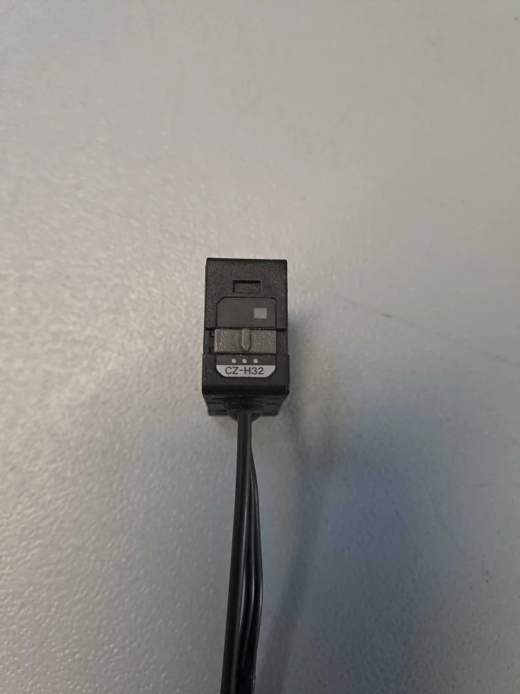 KEYENCE  CZH32