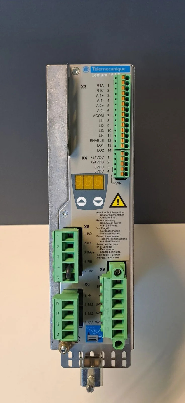 TÉLÉMÉCANIQUE  LXM15LU60N4
