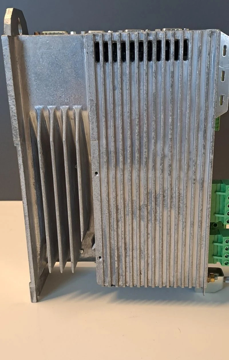 TÉLÉMÉCANIQUE  LXM15LU60N4